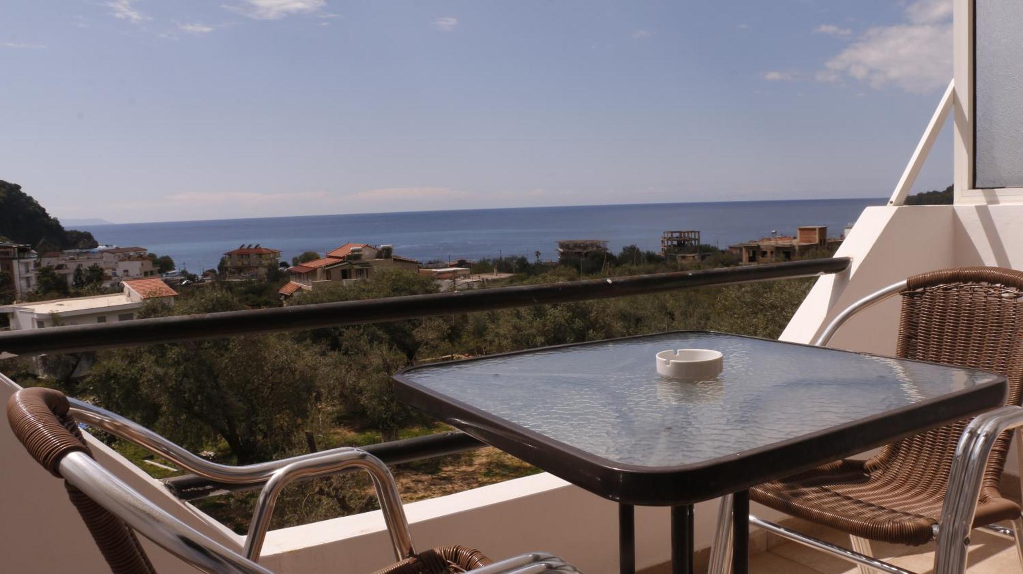 Bed and Breakfast Velco Bb Himara Экстерьер фото