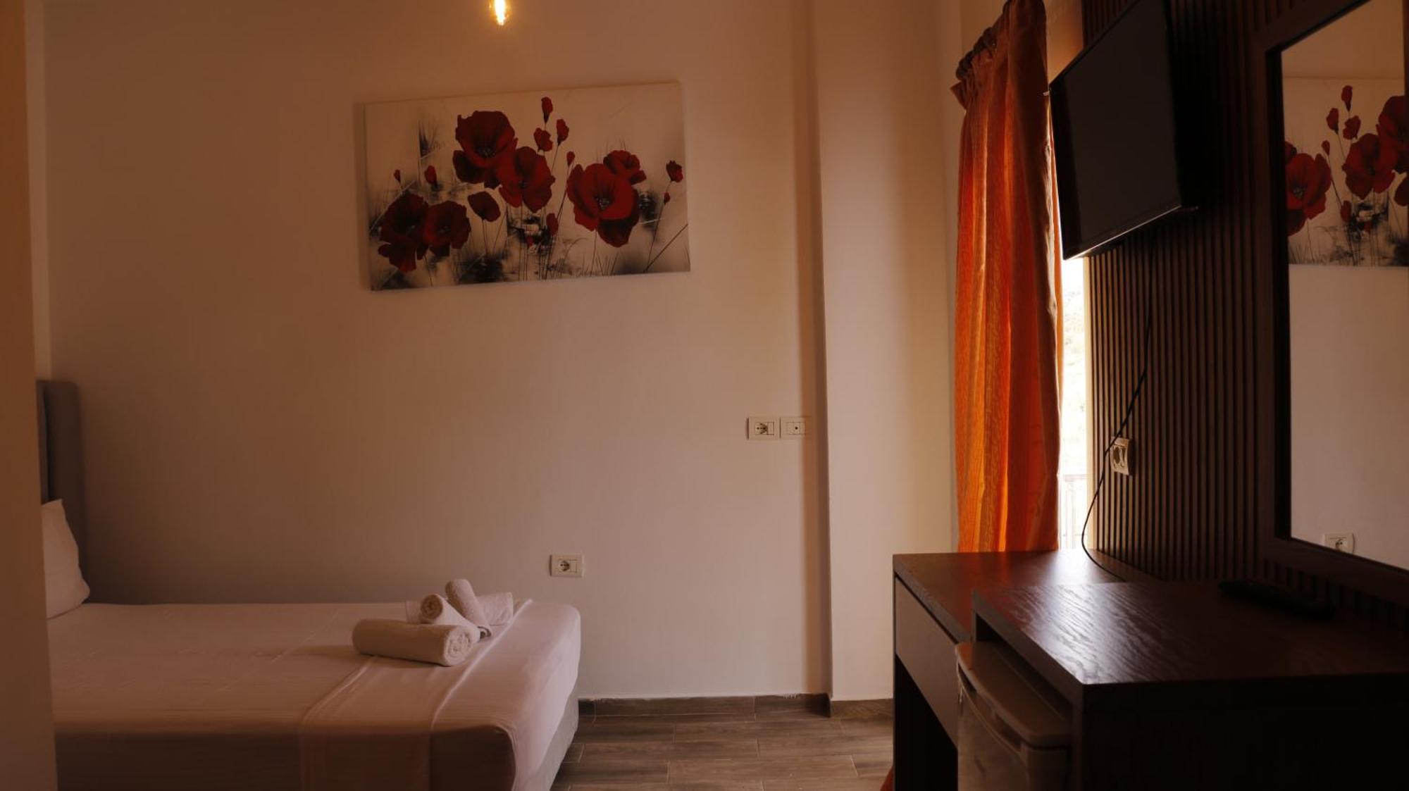 Bed and Breakfast Velco Bb Himara Экстерьер фото